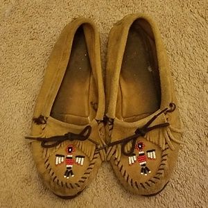 Minnetonka Moccasins with beaded thunderbird